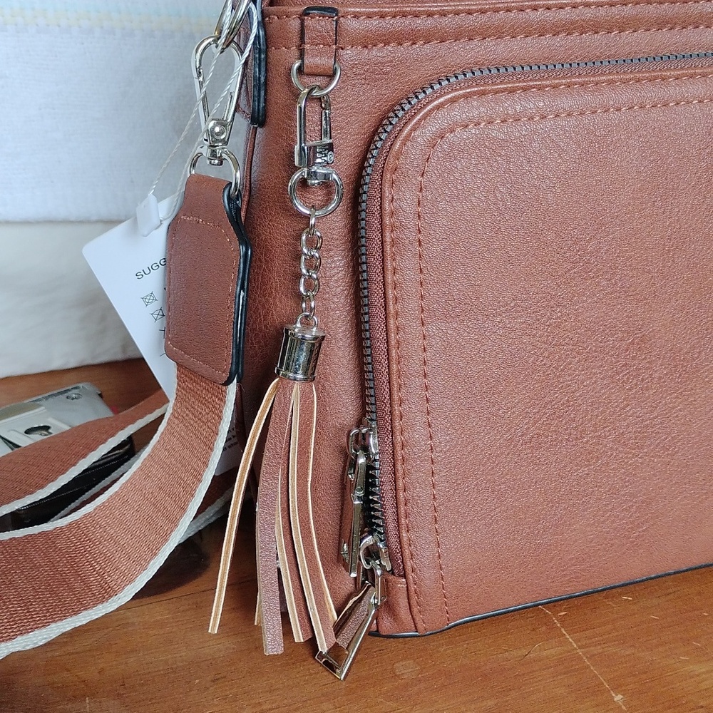 NWT Roulens Women's Crossbody Faux Leather Bag - Picture 10 of 10
